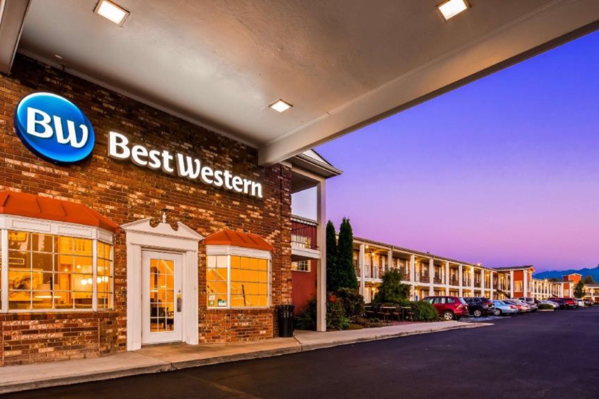 Top Hotels And Motels In Medford The Rogue Valley Southern Oregon