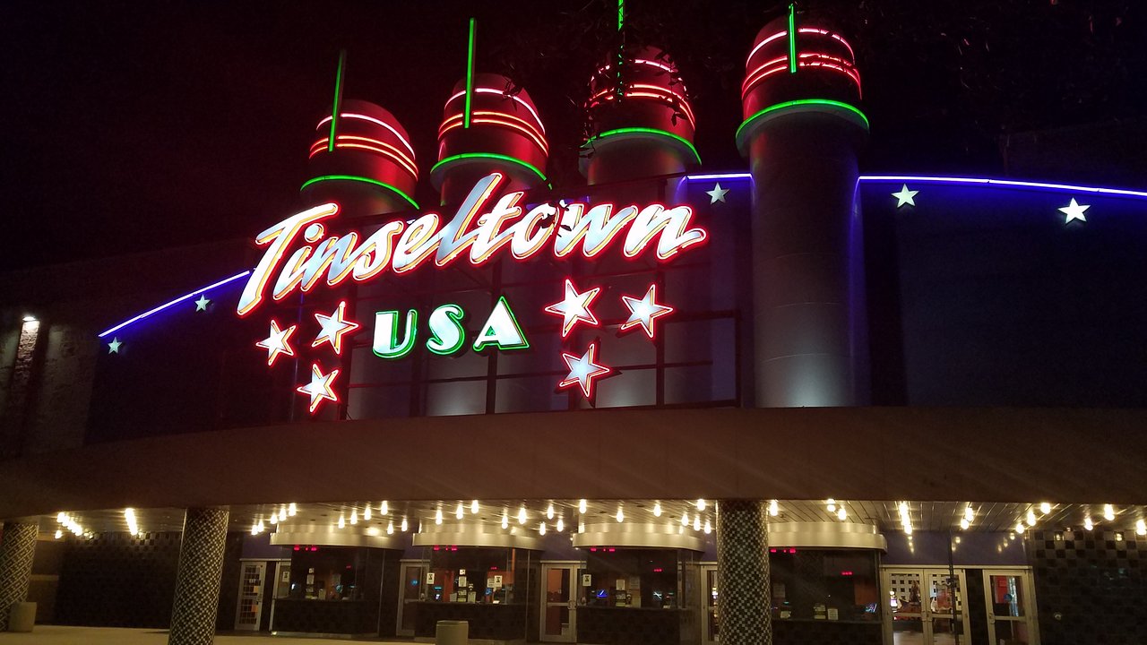Cinemark Tinseltown, movies, movie theater