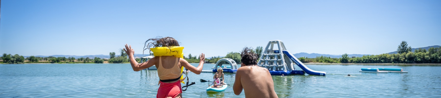 rogue jetboats, jetboats, rogue river, fun on the river, escape, adventure, family fun