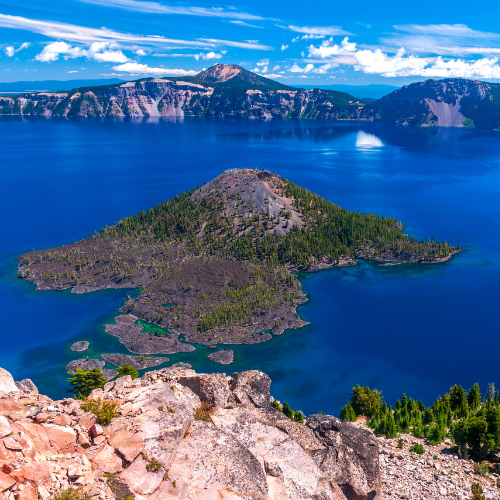 crater lake, volcanic byway, scenery, lakes in Oregon, travel Medford, escape, adventure