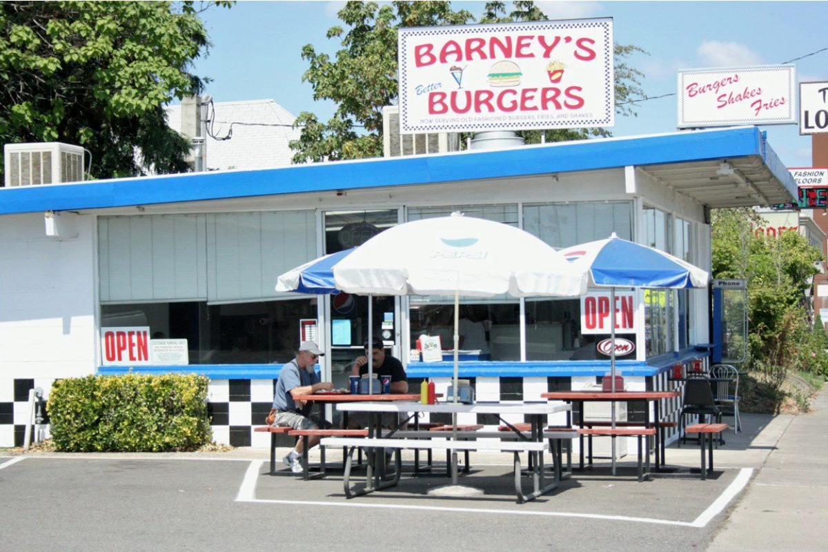 Barney's Better Burgers, fries, shakes, american food, places to eat in medford